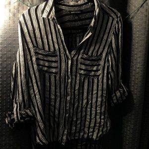 Quarter sleeve button up blouse